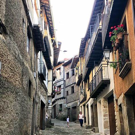 la alberca salamanca calle empedrada arquitectura tradicional